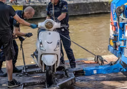 17-Jährige stirbt nach Sturz mit E-Scooter
