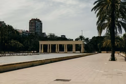 Granada investiert in barrierefreie Plaza