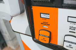 Inflationsdämpfer: Trotz explodierender Kraftstoffpreise bleibt Gesamtindex stabil