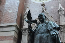 Über eine Million bei historischer Papstmesse
