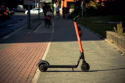 19 E-Scooter in La Línea beschlagnahmt