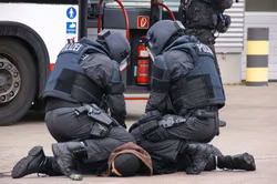 Festnahmen nach Fund sensibler Polizeidaten