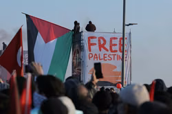 Rufe nach radikalem Bruch mit Israel