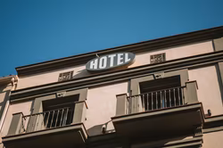 Hotelbrand in Malaga: Ermittler betreten die Gefahrenzone
