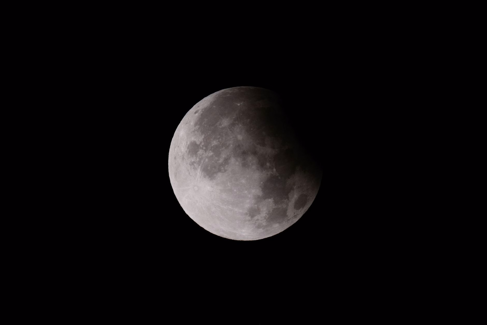 Partielle Mondfinsternis über der Axarquía