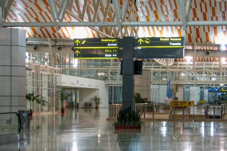 Flughafen Malaga neue Grenzkontrollen