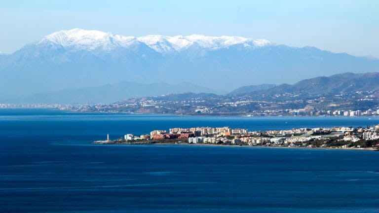 Eine Luftaufnahme von Torrox