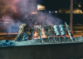 Sardinenspiesse oder auch espetos de sardinas