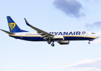 Das Foto zeigt ein Flugzeug von Ryanair